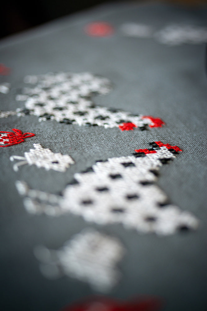 DIY Printed Tablecloth kit "Rooster and chicken"