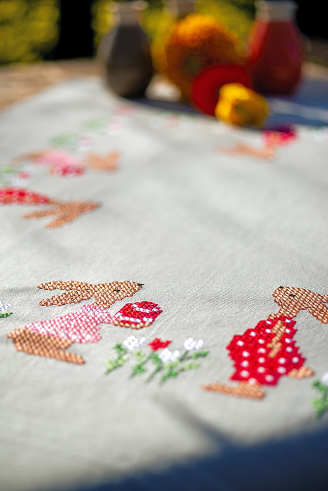 DIY Printed Tablecloth kit "Easter rabbits in tulip"