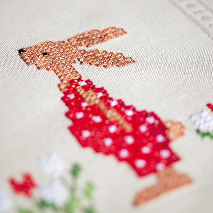DIY Table Runner kit "Easter rabbits in tulip garden"