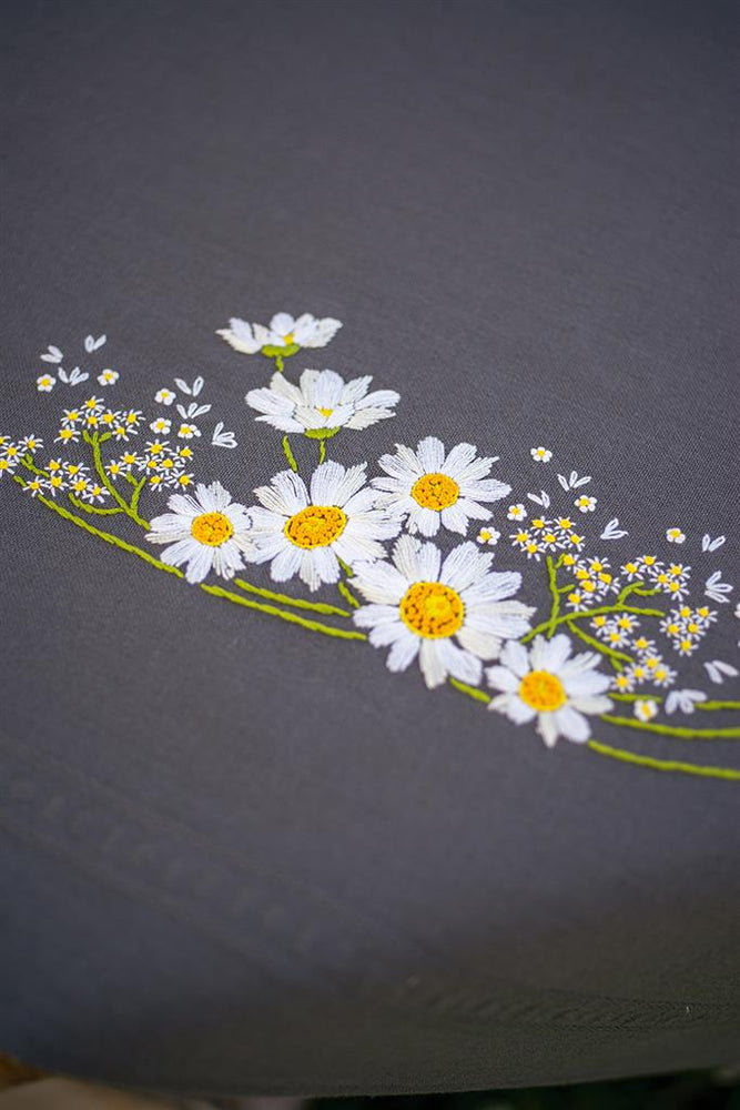 DIY Printed Tablecloth kit "Daisies"