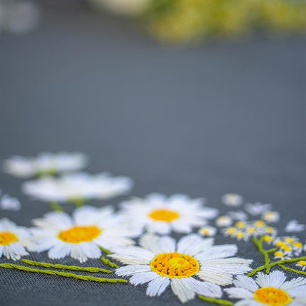 DIY Printed Tablecloth kit "Daisies"