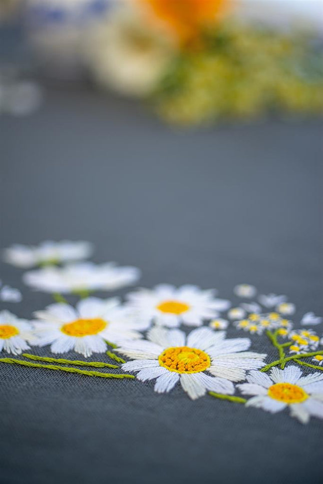 DIY Printed Tablecloth kit "Daisies"