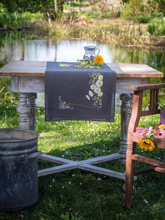 DIY Table Runner kit "Daisies"