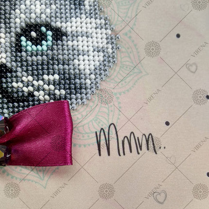 Bead embroidery kit for a backpack "Cat the king"