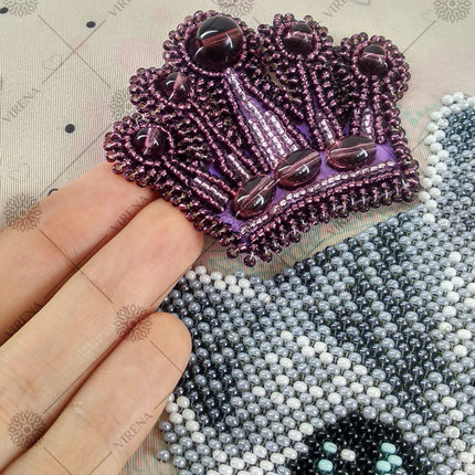 Bead embroidery kit for a backpack "Cat the king"