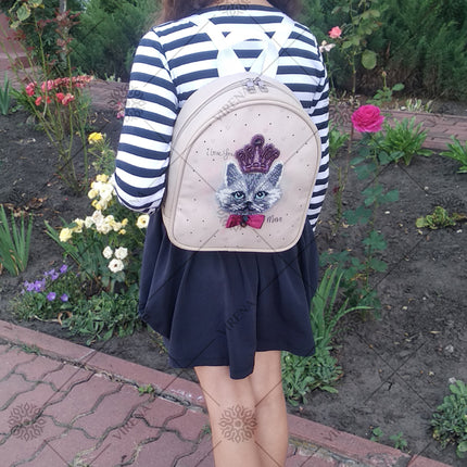Bead embroidery kit for a backpack "Cat the king"