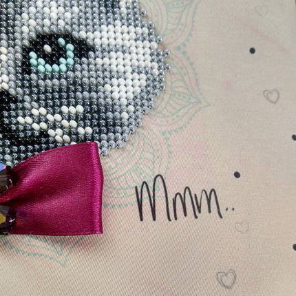 Bead embroidery kit for a backpack "Cat the king"