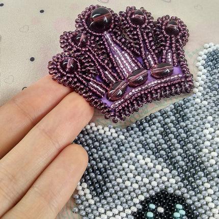 Bead embroidery kit for a backpack "Cat the king"