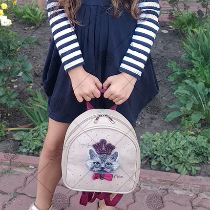 Bead embroidery kit for a backpack "Cat the king"
