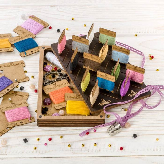 Box for handicraft + 36 bobbins