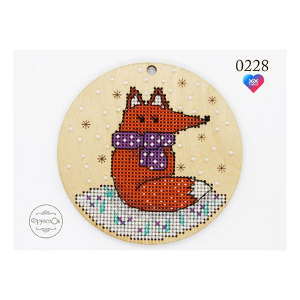 DIY Cross stitch kit on wood "Little Fox" D 3.7 in / D 9.5 cm