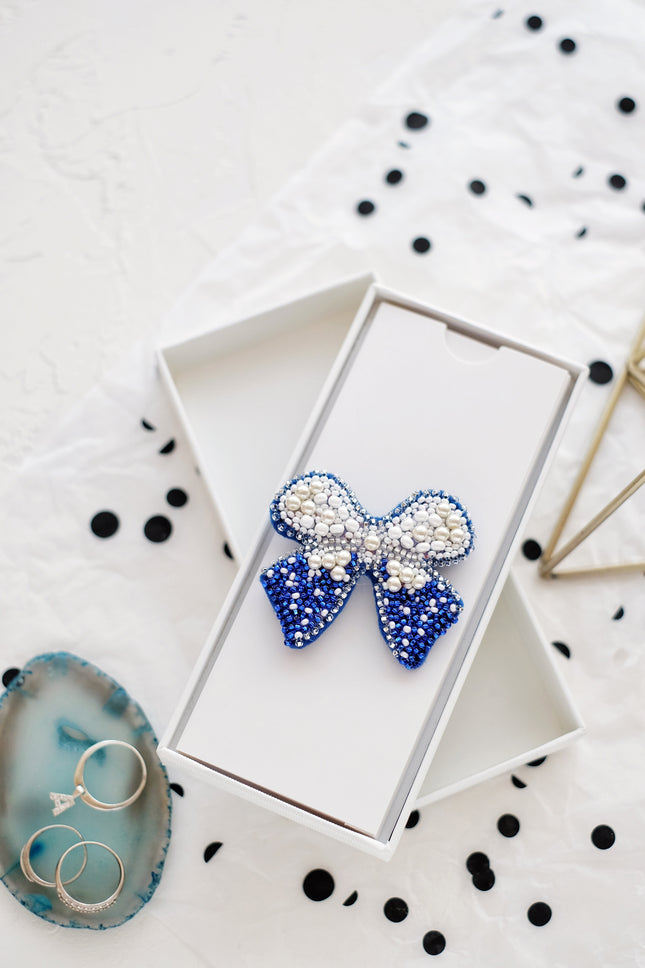 Beadwork kit for creating brooch "Bow"