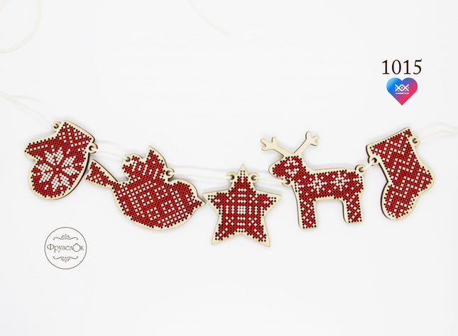 DIY Cross stitch kit on wood "Garland" 3.1x2.0 in, 2.0x1.6 in / 8.0x5.0 cm, 5.0x4.0 cm