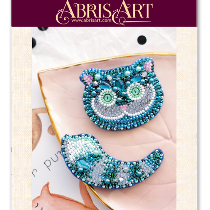 Beadwork kit for creating brooch "Cheshire Cat"