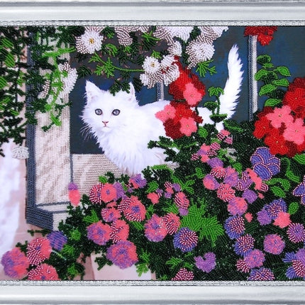 DIY Bead Embroidery Kit "White and Furry" 9.8"x12.6" / 25.0x32.0 cm