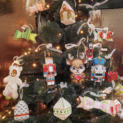 DIY Christmas tree toy "Nutcracker"