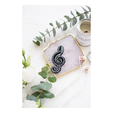 Beadwork kit for creating brooch "Treble clef"