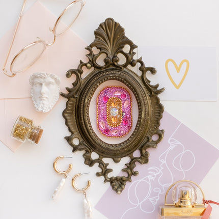 Beadwork kit for creating brooch "Letter "O""