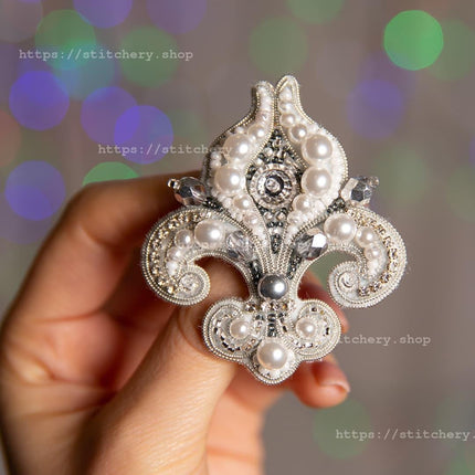 Beadwork kit for creating broоch "Heraldic lily"