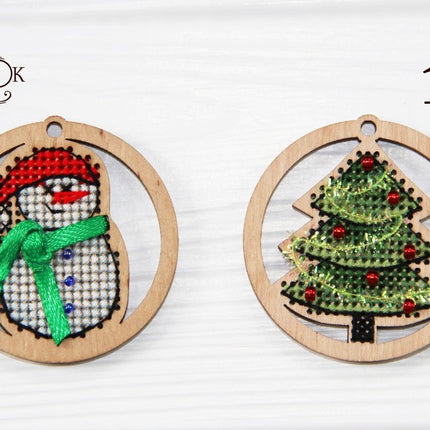 DIY Cross stitch kit on wood "Decoration" D 2.0 in / D 5.0 cm