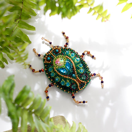 Beadwork kit for creating brooch "Mau-sit-sit"