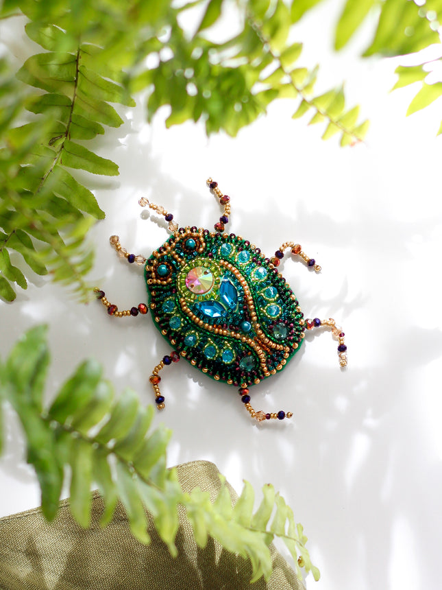 Beadwork kit for creating brooch "Mau-sit-sit"
