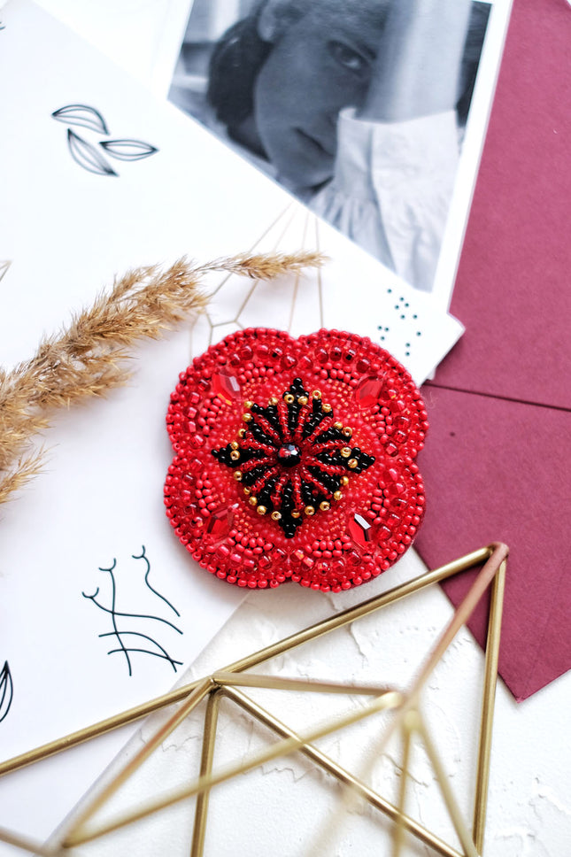 Beadwork kit for creating brooch "Poppy"