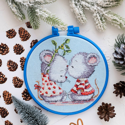 Counted Cross Stitch Kit "Fallen in love mice"