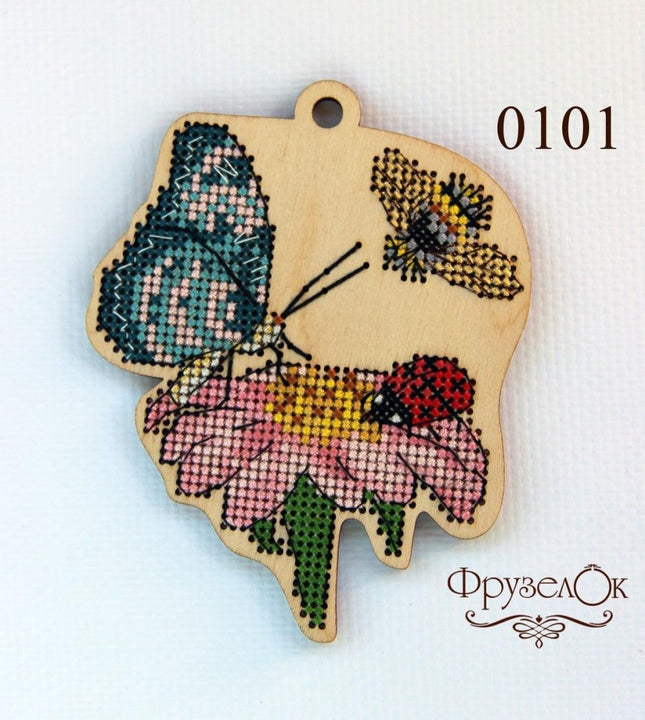 DIY Cross stitch kit on wood "Pyrethrum" 4.4x3.5 in / 11.3x9.0 cm