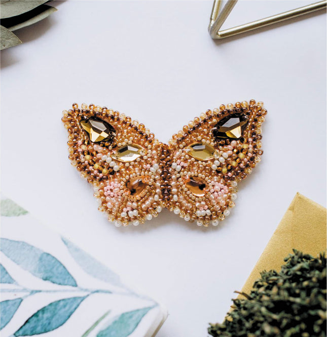 Beadwork kit for creating brooch "Gleam of citrine"