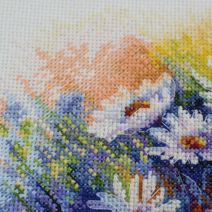 DIY Cross Stitch Kit "Watercolour camomiles" 9.4"x7.1"