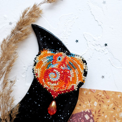 Beadwork kit for creating brooch "The Dragon"