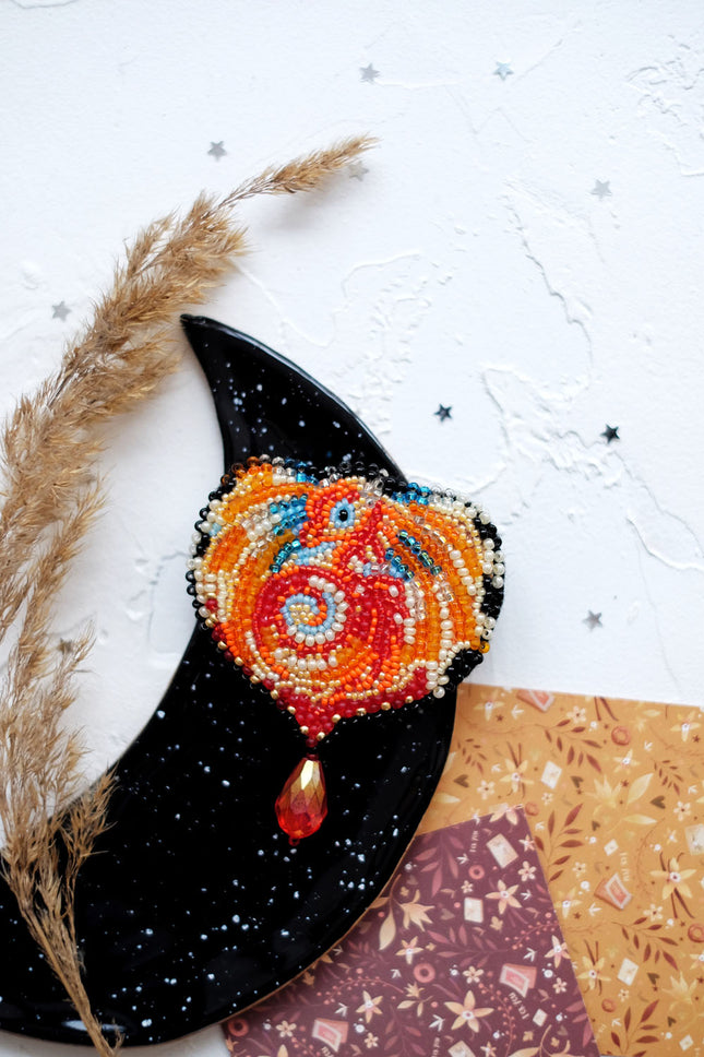 Beadwork kit for creating brooch "The Dragon"