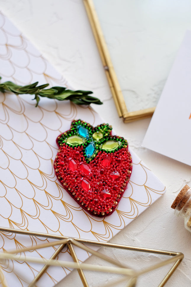 Beadwork kit for creating brooch "Strawberry"