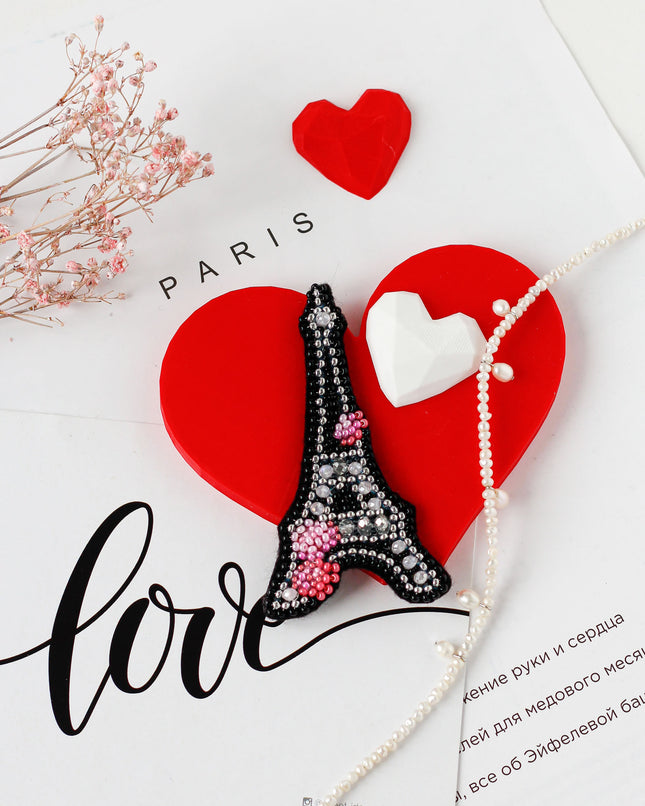 Beadwork kit for creating brooch "Heart of France"