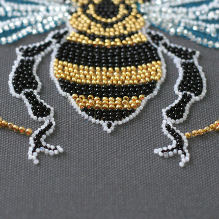 DIY Bead Embroidery Kit "Bee in clover" 11.8"x11.8" / 30.0x30.0 cm