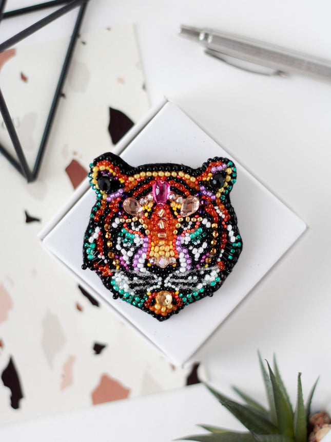 Beadwork kit for creating brooch "Tiger"