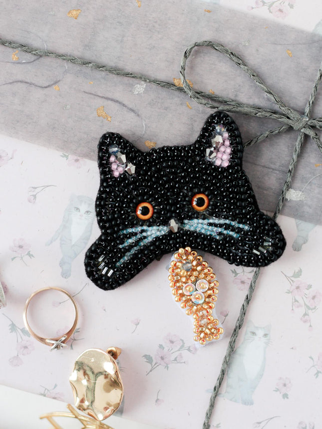 Beadwork kit for creating brooch "Good catch"