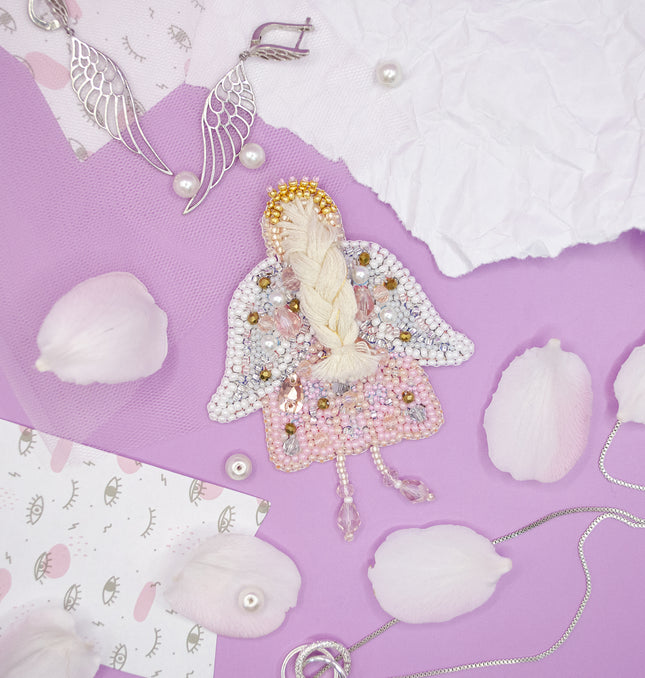Beadwork kit for creating brooch "Sweetie"
