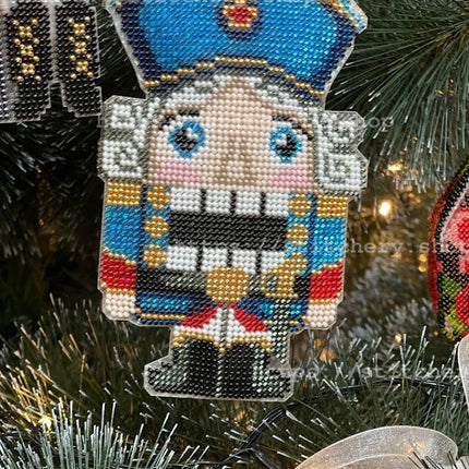 DIY Christmas tree toy "Nutcracker"
