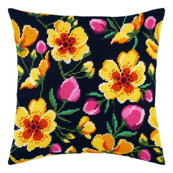 Needlepoint Pillow Kit "Hedge of Flowers"