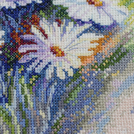 DIY Cross Stitch Kit "Watercolour camomiles" 9.4"x7.1"