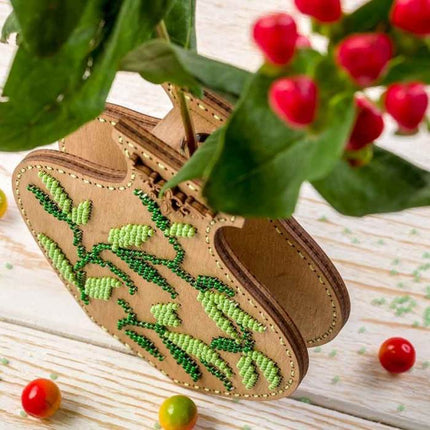 DIY Bead Embroidery on wood kit "Beaded leaves" Flower vase