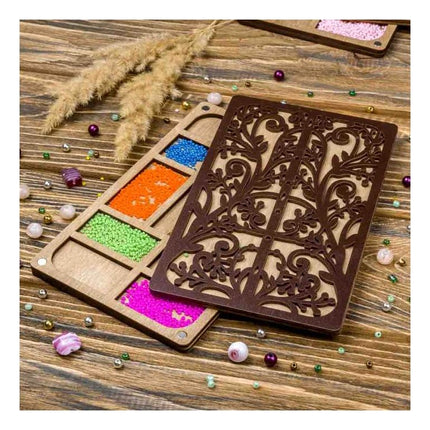 Bead organizer with wooden lid