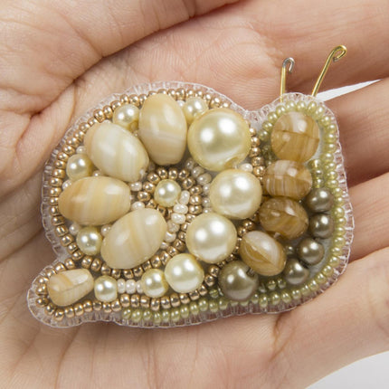 Beadwork kit for creating broоch "Snail"