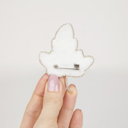 Beadwork kit for creating broоch "Leaf"