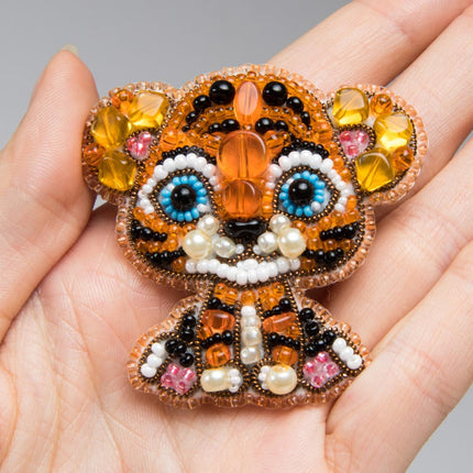 Beadwork kit for creating broоch "Tiger"