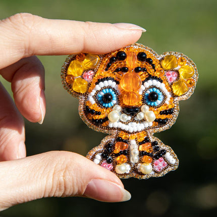 Beadwork kit for creating broоch "Tiger"