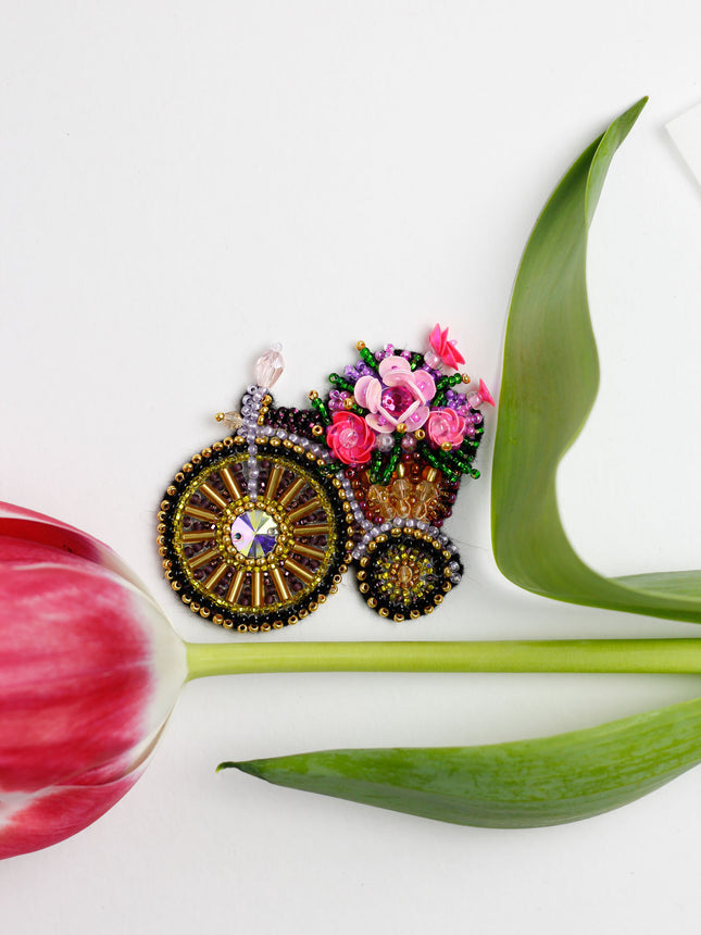 Beadwork kit for creating brooch "Small bike"
