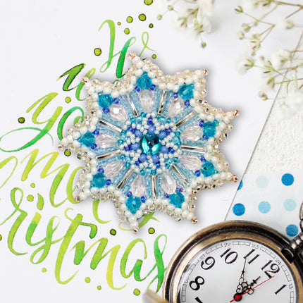 Beadwork kit for creating brooch "Snowflake little"